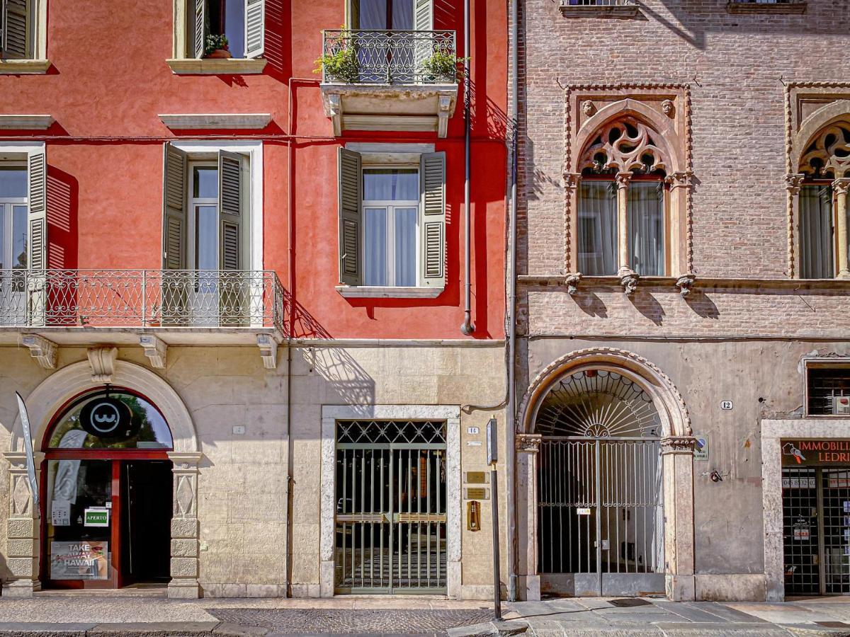 Tra Piazza Erbe E Piazza Bra Raffinata Maison 호텔 베로나 외부 사진